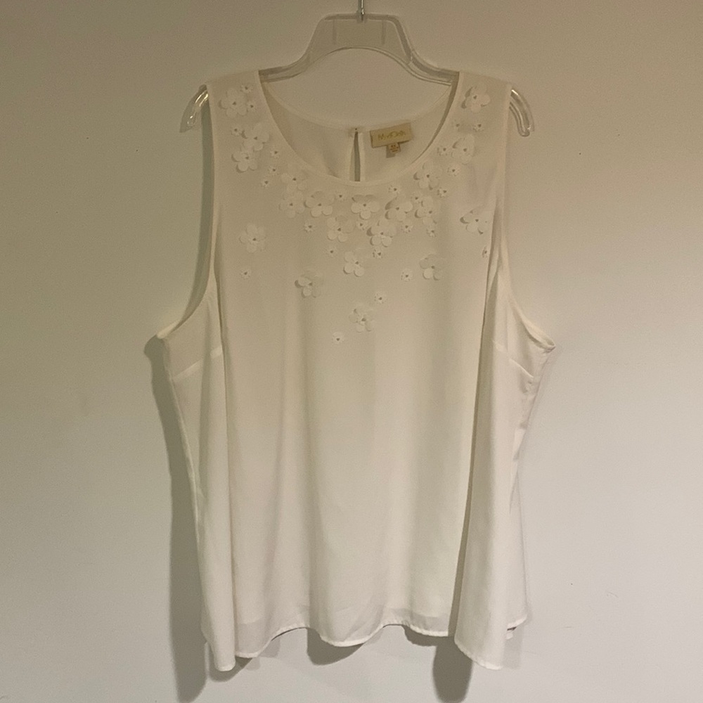 ModCloth White Sleeveless Blouse with delicate flowers along neckline, Size 4X